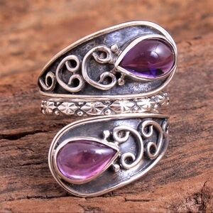 Elegant Silver and Amethyst Gemstone Ring